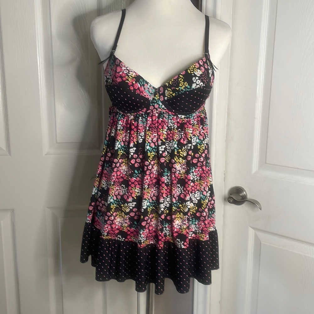 Large bustier in floral Polkadot pattern push up built in bra